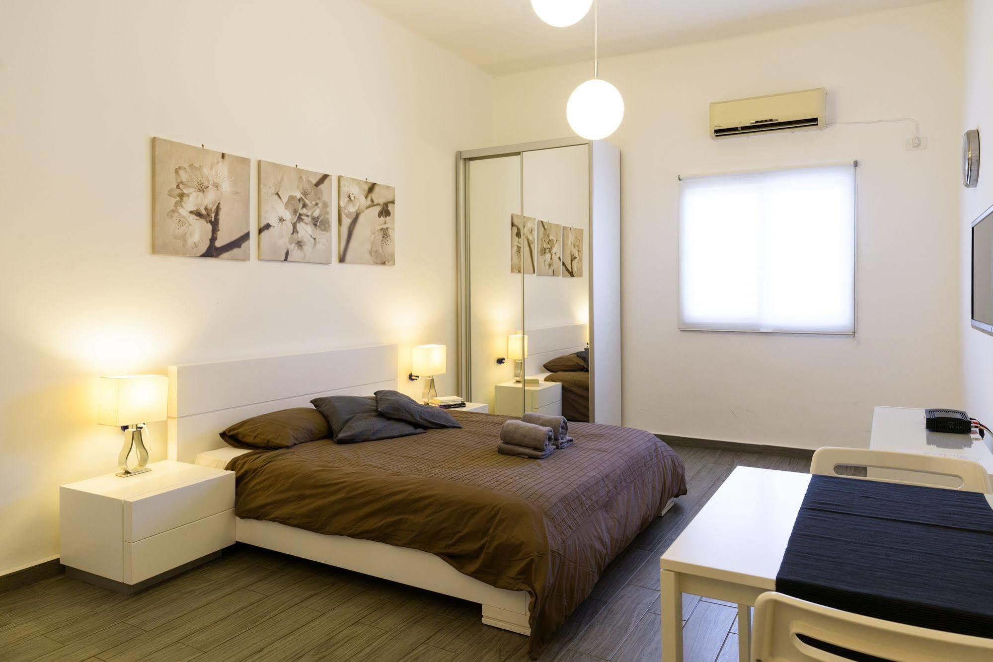 Frishman Apartments Tel Aviv Exterior photo