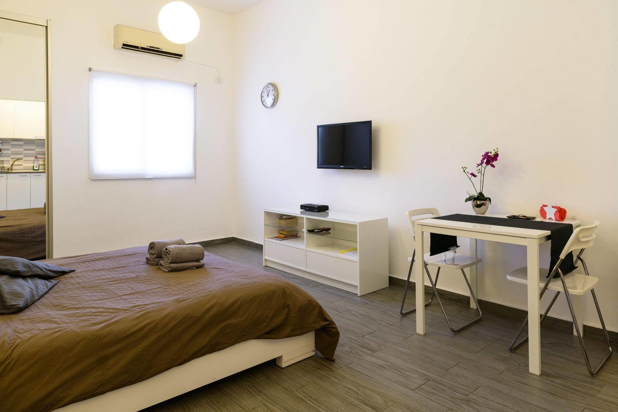 Frishman Apartments Tel Aviv Exterior photo